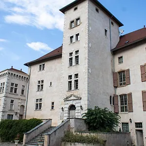 Aparthotel Tempologis - Chateau De La Rochette